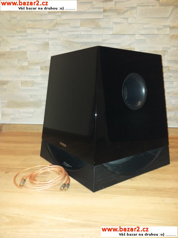 Yamaha NS-SW 700