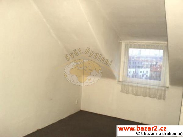 Byt 2+kk, cca 40m2, nevybavený, Praha 10,