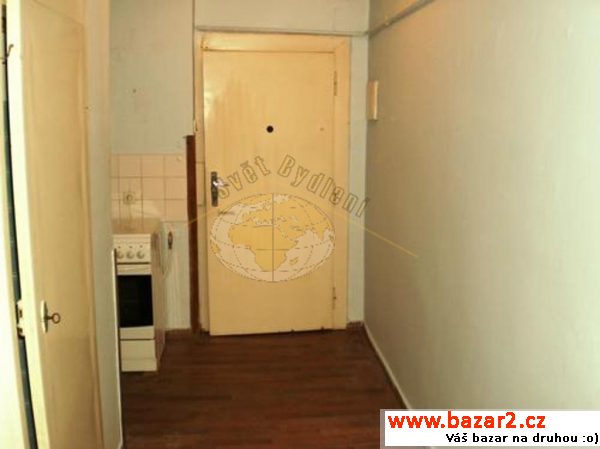 Byt 2+kk, cca 40m2, nevybavený, Praha 10,