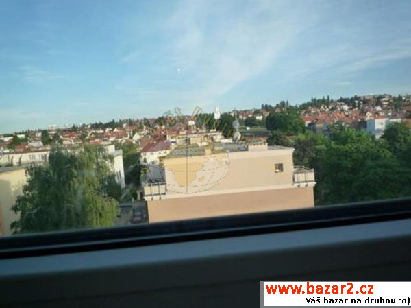 Byt 2+kk, 43 m2, nábytkem nevybavený, Praha 4,