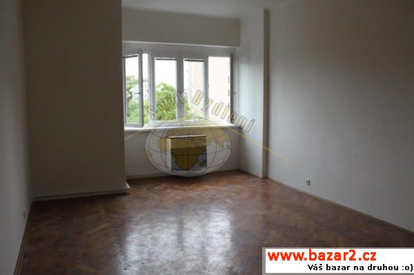 2+kk, 48m2 + malý balkónek. Pěkný byt po