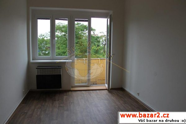2+kk, 48m2 + malý balkónek. Pěkný byt po