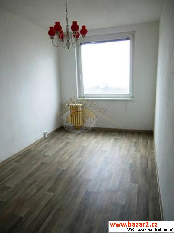Byt 2+1, 40 m2, nábytkem nevybavený, Praha 4,