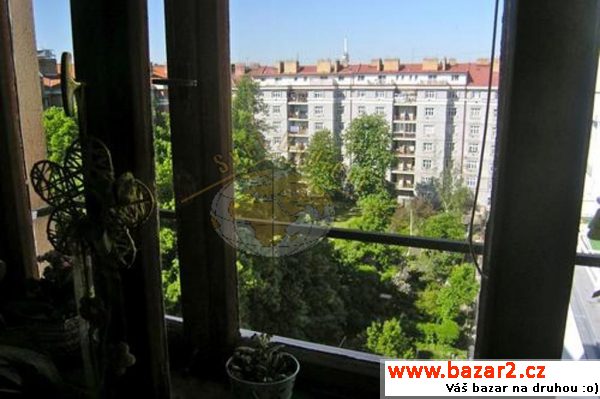 Byt 1+kk, 43 m2, kompletně vybavený, Praha 3,