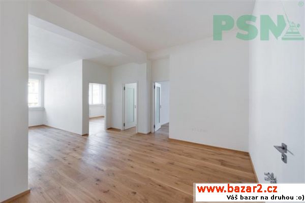 Prostorný a světlý byt 4+kk/2B  u stanice metra