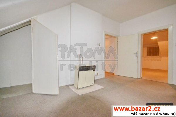Pronájem udržovaného bytu 2+kk, 40m2, P - 10,