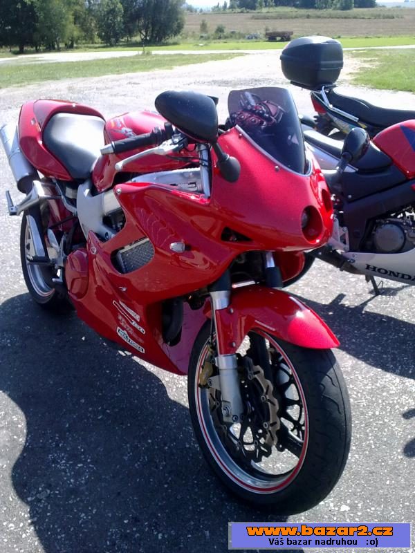 VTR1000F