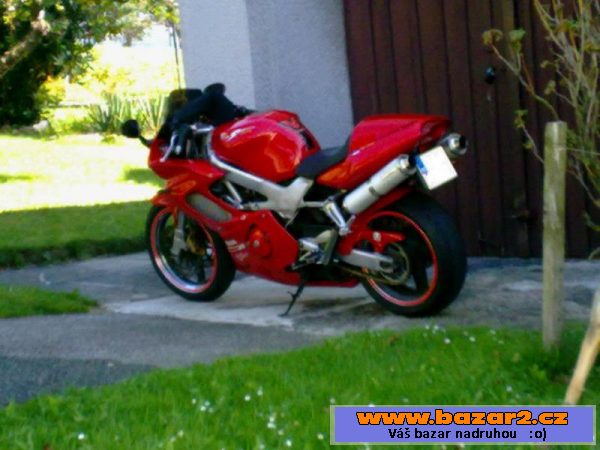 VTR1000F