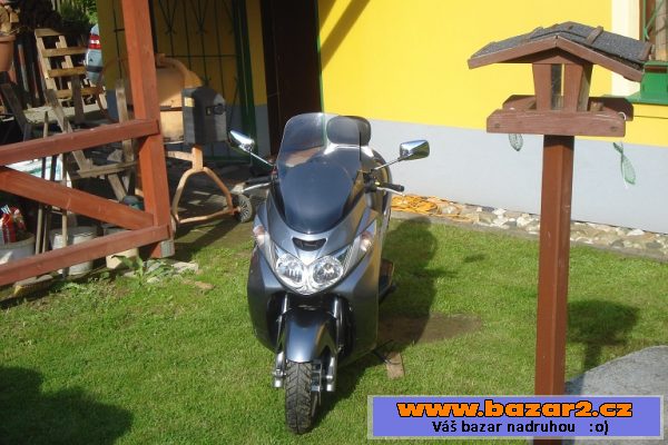 Suzuki Burgman AN 400