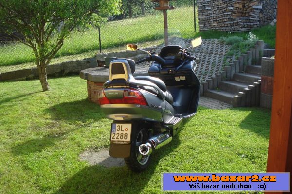 Suzuki Burgman AN 400