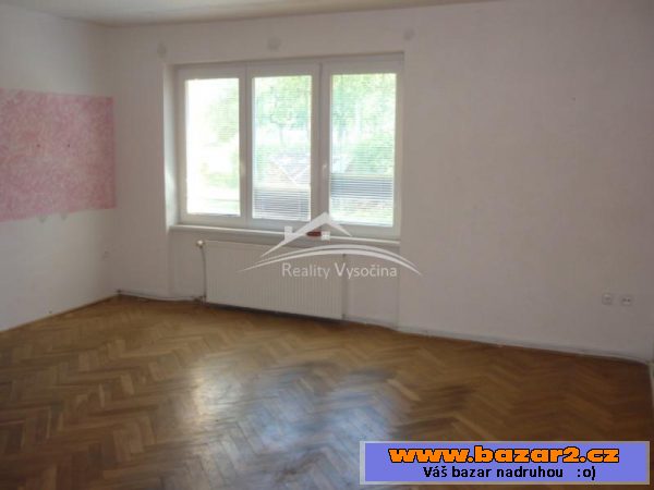 Pěkný byt 3+kk Stonařov, 15 km Jihlava.byt má