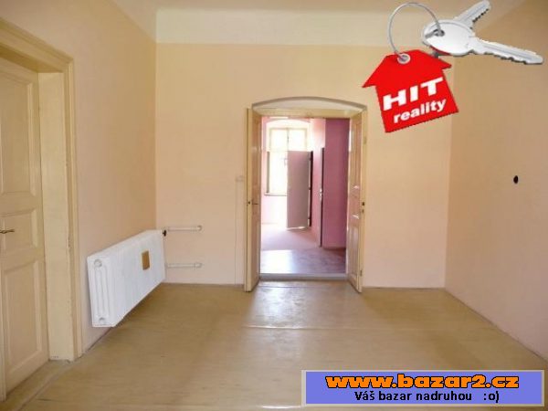 Pronájem bytu 2+kk, 89 m2, cihla, centrum Plzně