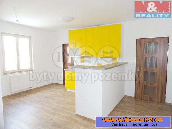 Pronájem, byt 2+kk, 70m2, Hradec K.