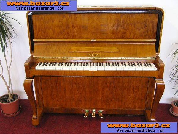 Prodám nové pianino zn.Petrof mod.134