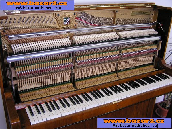 Prodám nové pianino zn.Petrof mod.134