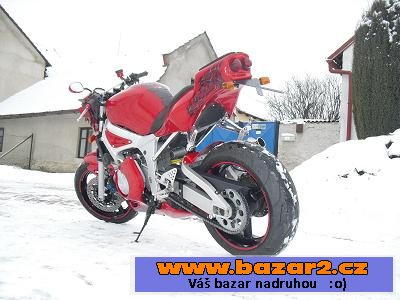 jedinečná kráska Yamaha YZF R6