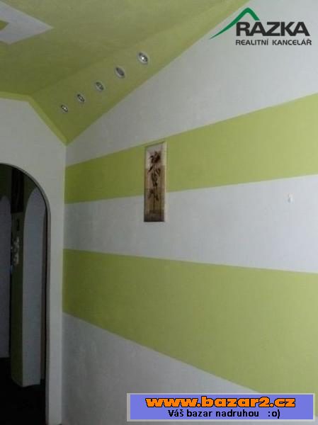 Dovoluji si Vám nabídnout k prodeji byt 2+1 s