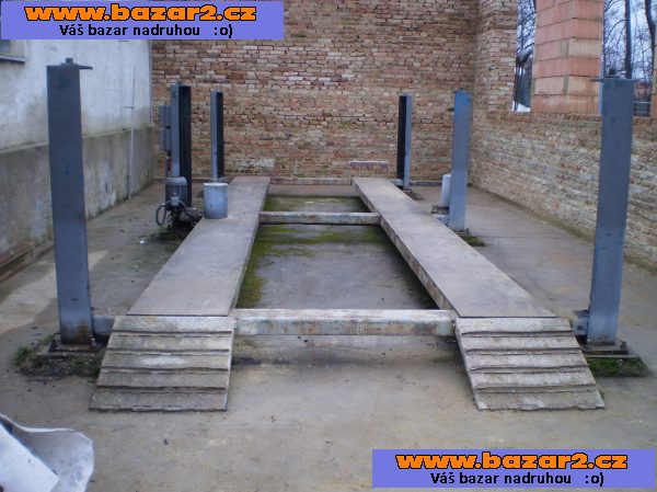 Zvedák 12 tun