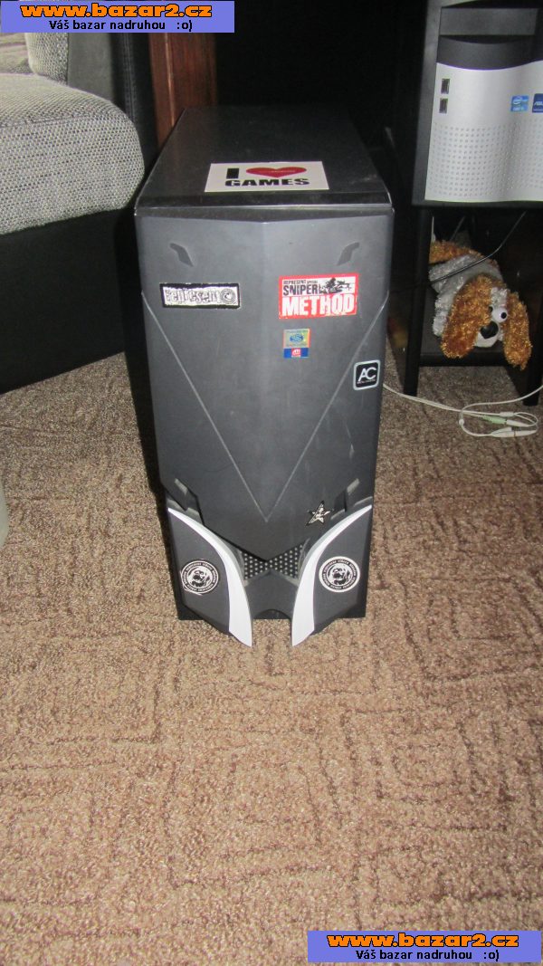 PC + monitor LG 19 palcu