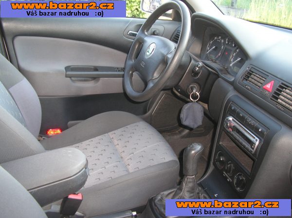 Škoda octavia kombi 2002 1,6 benzin AMBIENTE