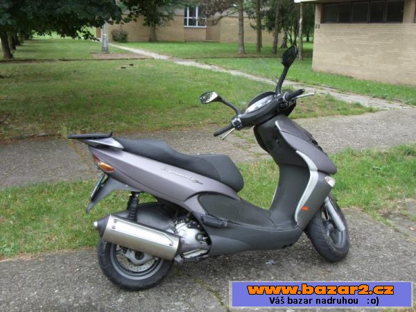 prodám Aprilia Leonardo 300