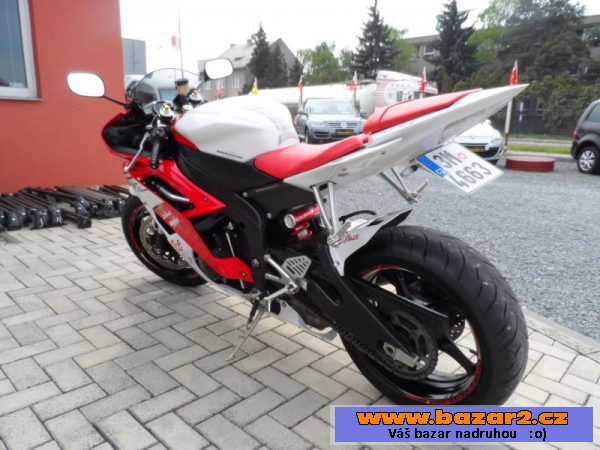 YAMAHA YZF-R6