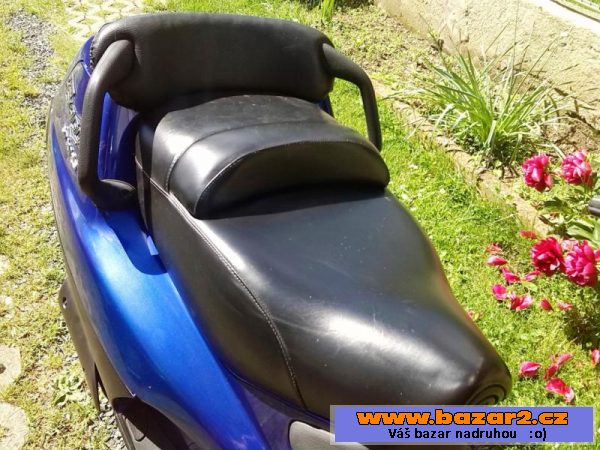 PRODÁM maxiskútr PIAGGIO HEXAGON