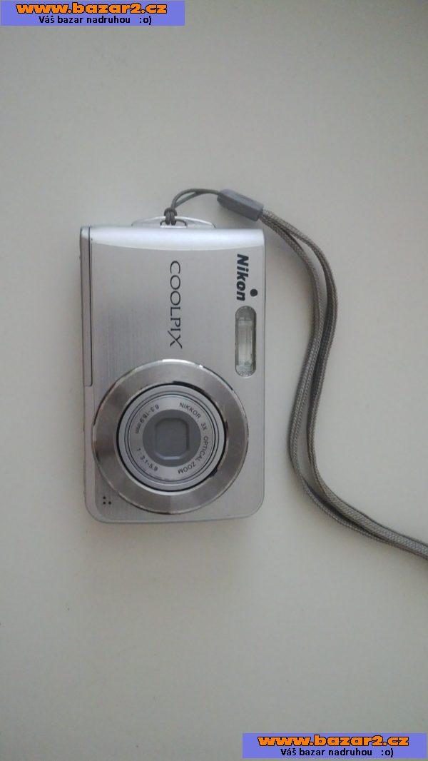  foťák Nikon S210