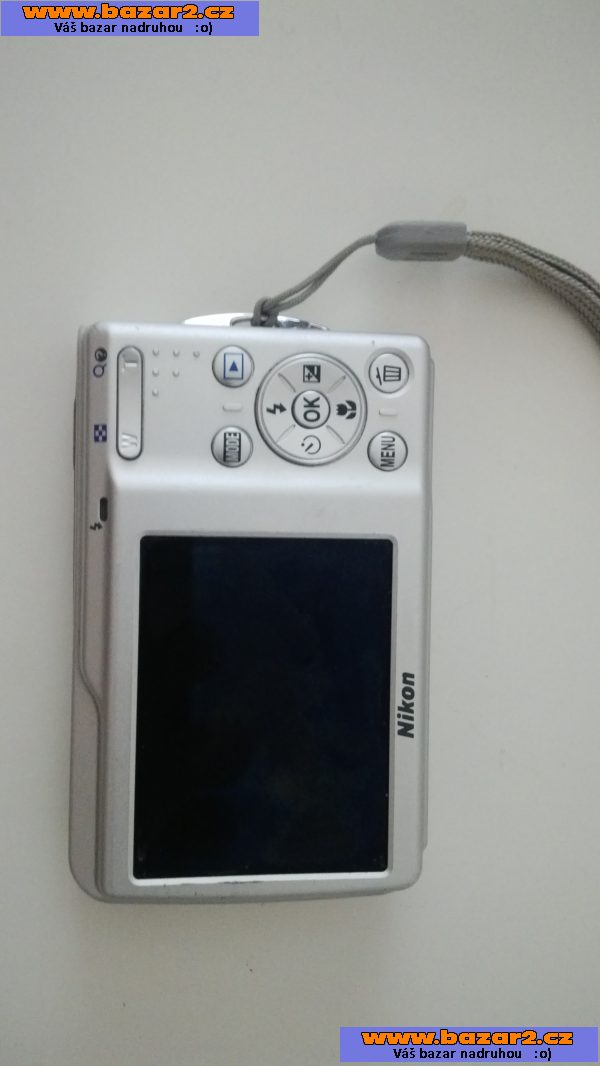  foťák Nikon S210